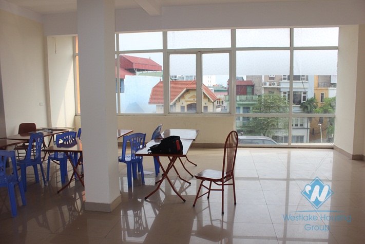 Good location office for rent in Au Co St.